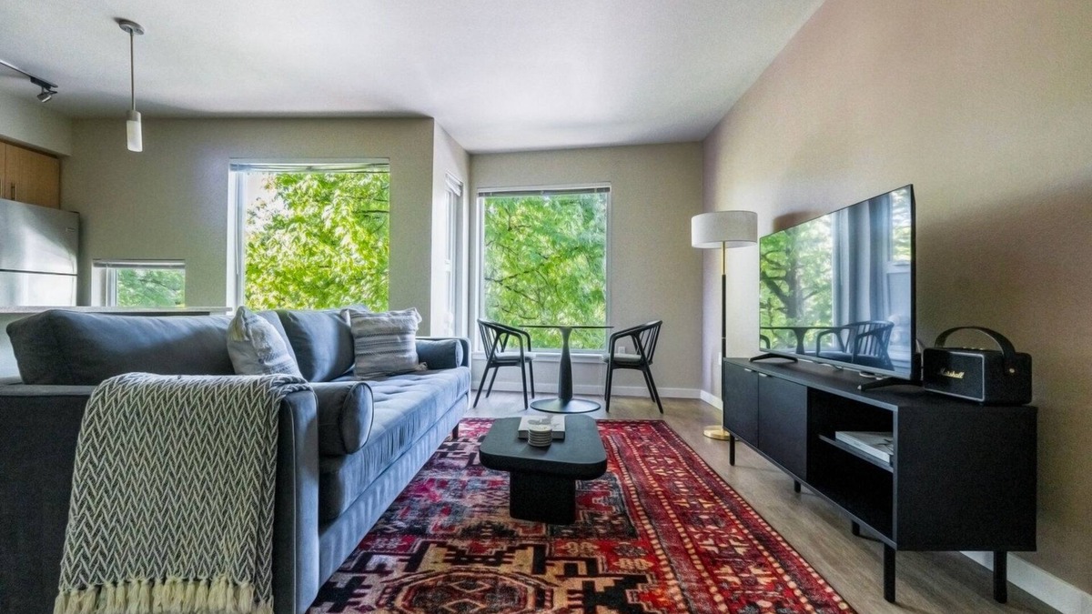 Downtown Apartment | Blueground | Downtown, view, nr Lake Sammamish