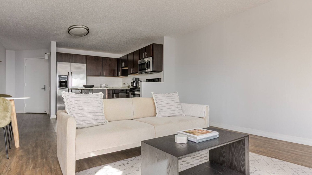 Rush and Division Apartment | Blueground | Gold Coast, AC, nr Hancock Center