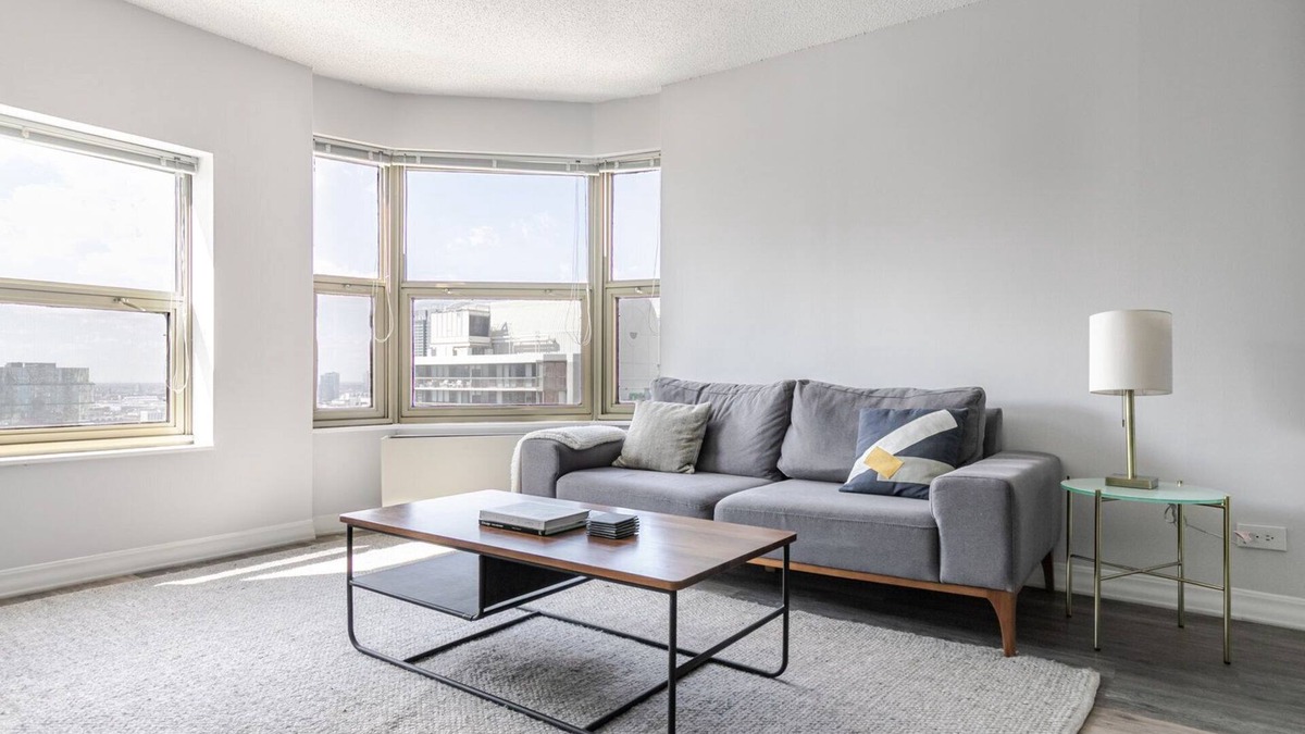 Rush and Division Apartment | Blueground | Gold Coast, AC, nr Hancock Center