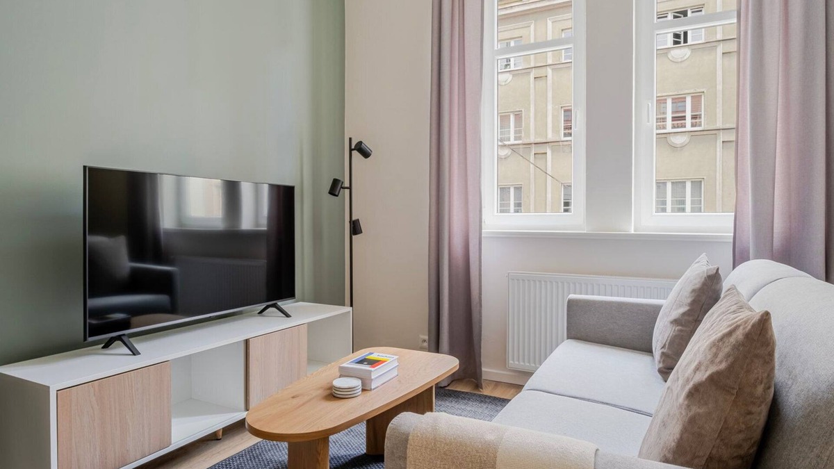 Prague 7 Apartment | Blueground | Holešovice, view, nr Vltava (PRG-57)