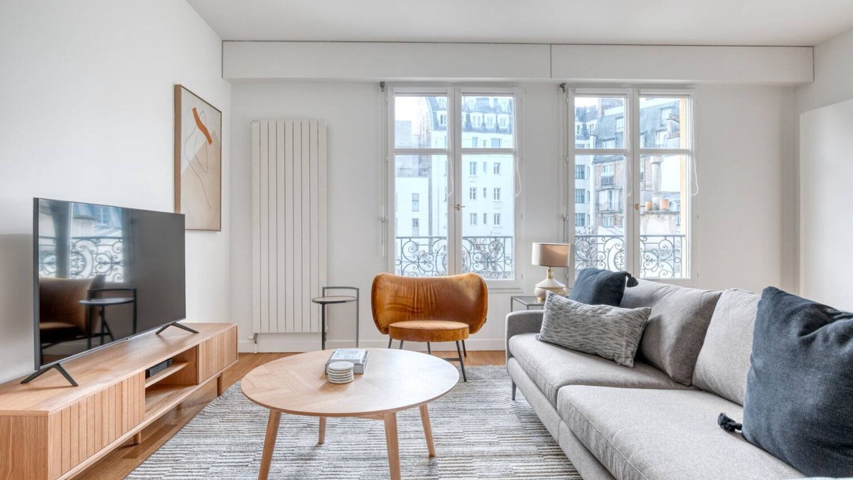 Quartier de l'Ecole-Militaire Apartment | Blueground | Invalides, nr Champs de Mars