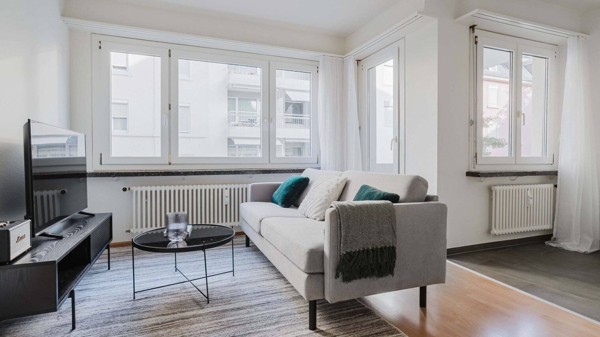 Iselin Apartment | Blueground | Iselin, balcony, elev, w/d