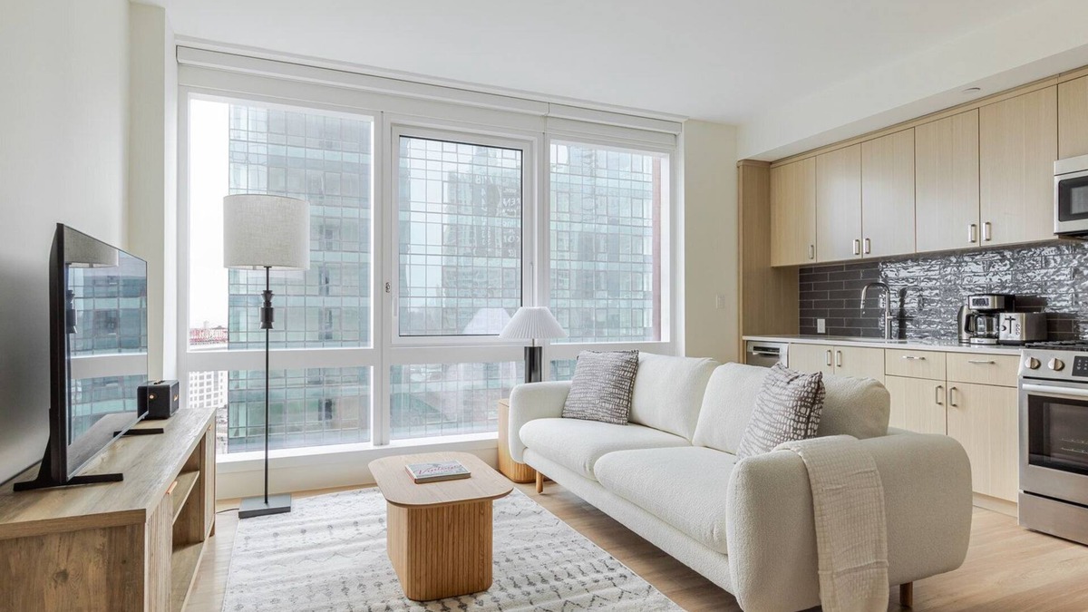 Hunters Point Apartment | Blueground | LIC, gym & w/d, nr MoMA PS1