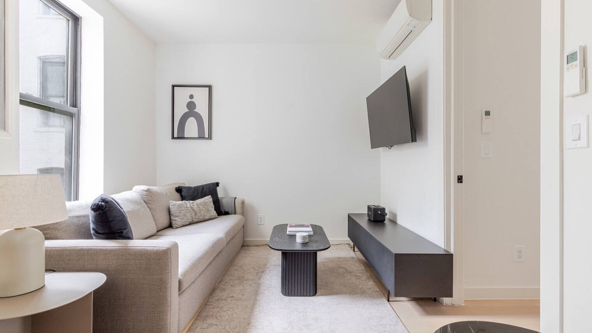 Hunters Point Apartment | Blueground | Long Island City, AC, w/d, nr MoMA