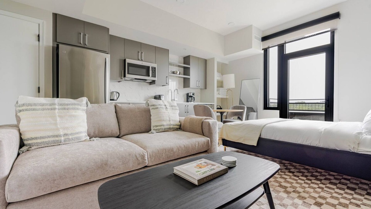 Clarendon Apartment | Blueground | Lyon Village, pool, nr Arlington Cemetery