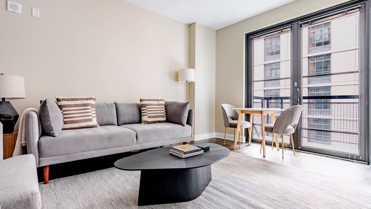 Mount Vernon Square Apartment | Blueground | Mt Vernon Sq, pool & gym, nr museums