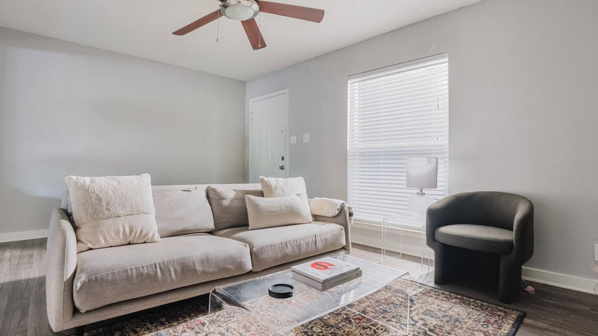 Cherrywood Apartment | Blueground | Mueller 1bd, BBQ, Pool, AC, nr Downtown