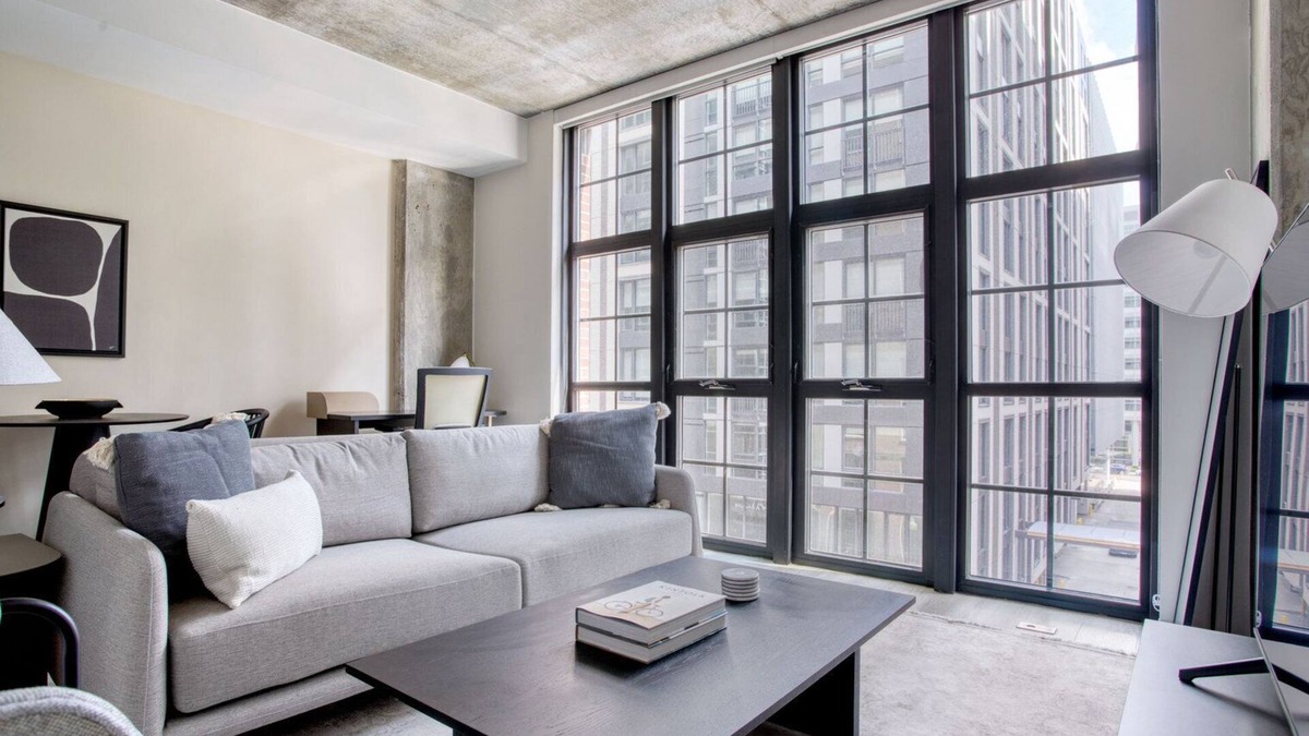NoMa Apartment | Blueground | NoMa, rooftop pool, nr Union Station