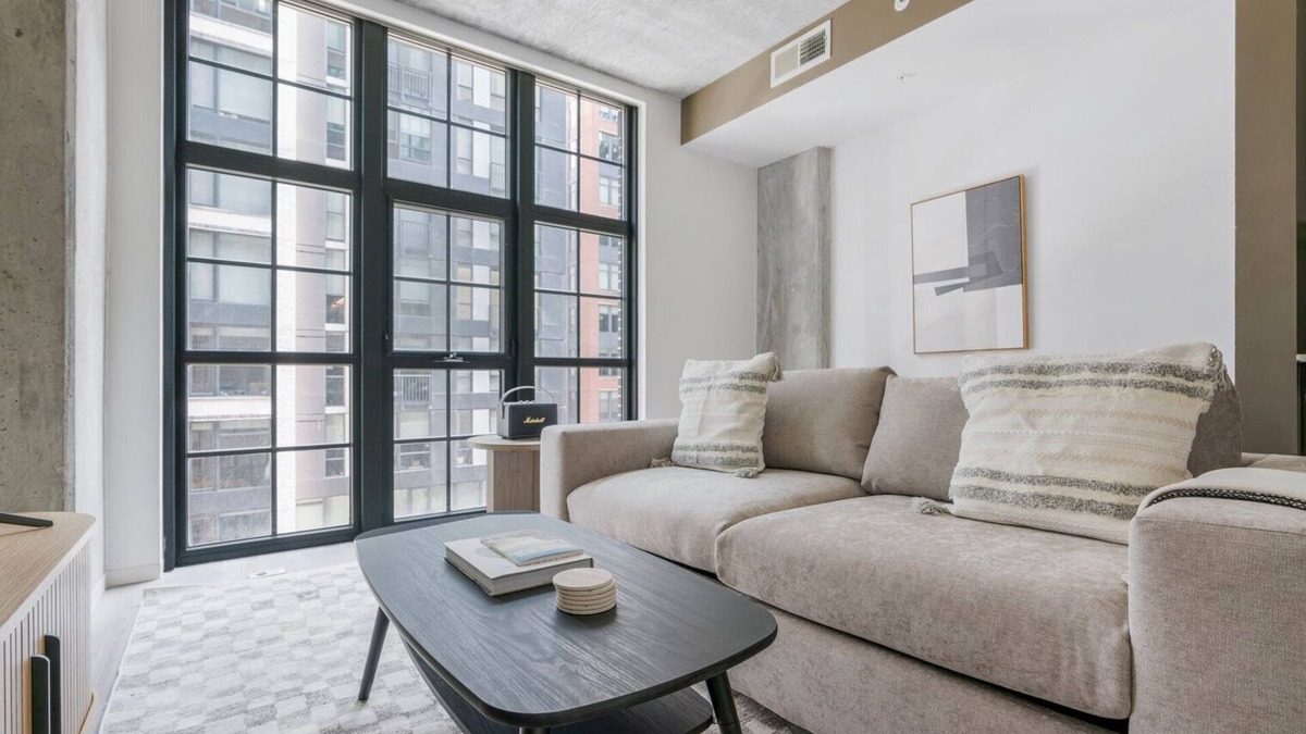 NoMa Apartment | Blueground | NoMa, rooftop pool, nr Union Station
