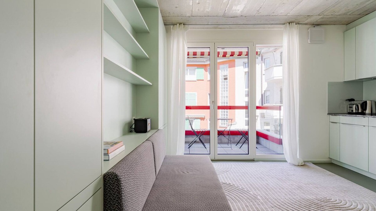 Oerlikon Apartment | Blueground | Oerlikon, balcony, nr Zürich Zoo