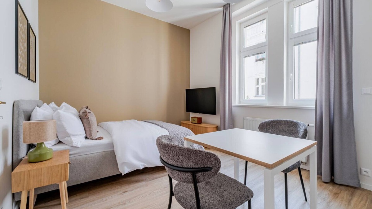 Prague 7 Apartment | Blueground | Prague 7, renovated, student housing (PRG-59)