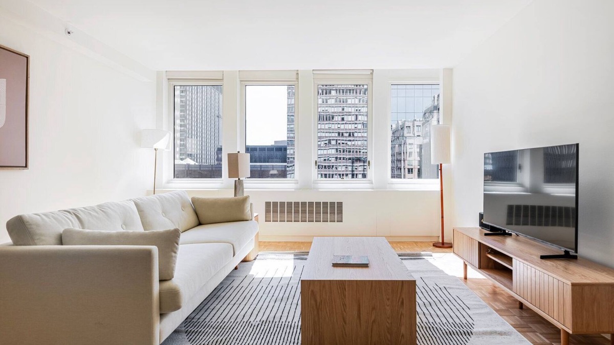 Prudential - St. Botolph Apartment | Blueground | Prudential/St. Botolph, view, nr Boston Public Garden