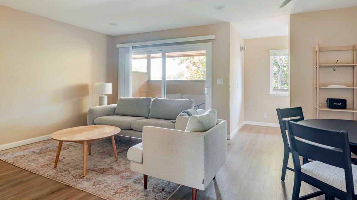 Campbell Apartment | Blueground | Pruneyard/Dry Creek, pool, nr Park