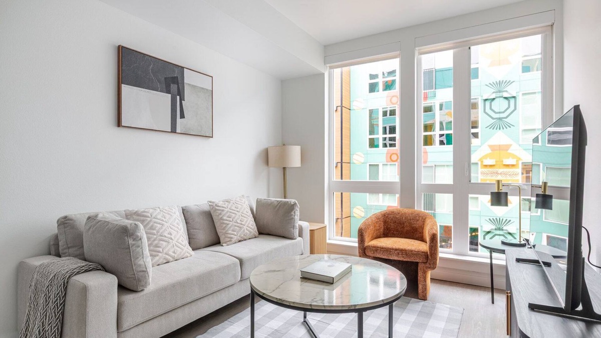 Redmond Apartment | Blueground | Redmond, pool & AC, nr park