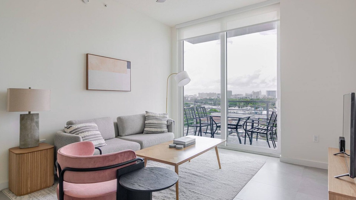 East Little Havana Apartment | Blueground | Riverside, pool, nr Bayfront Park
