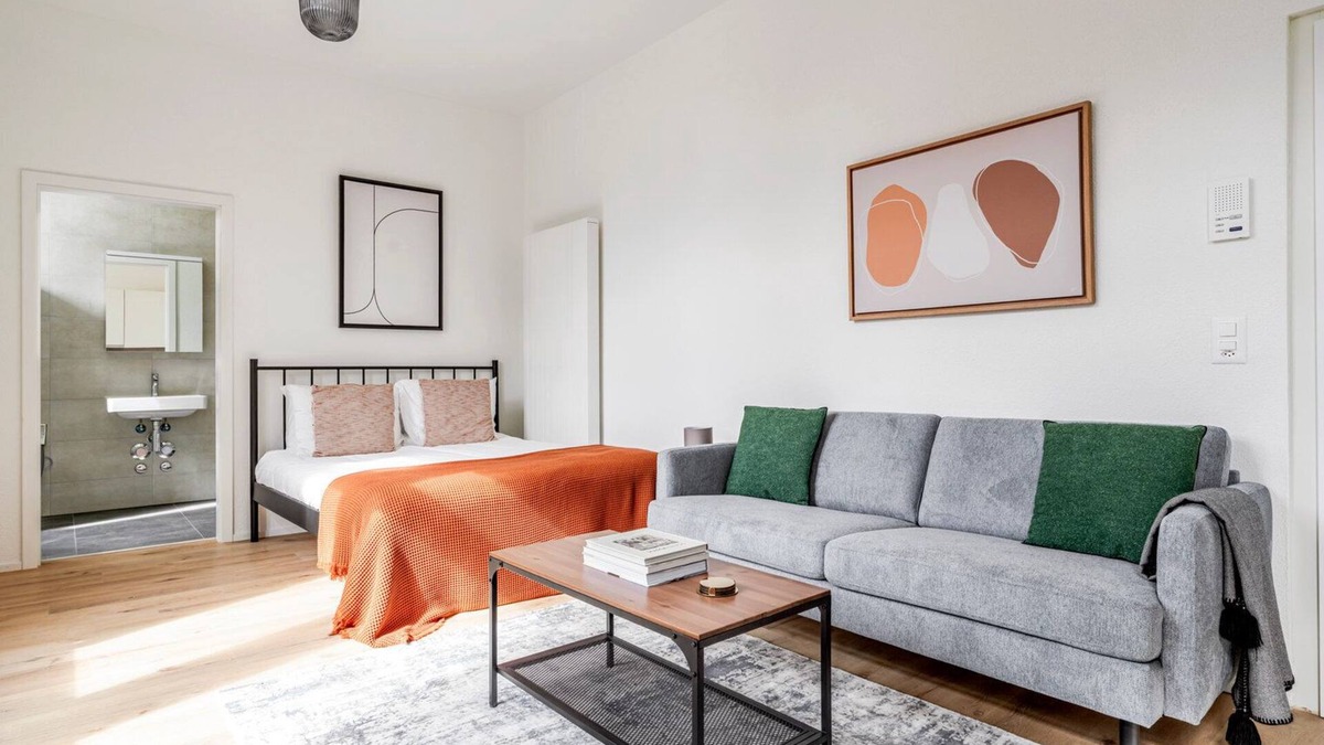 Seebach Apartment | Blueground | Seebach, washer, nr Zürich Zoo