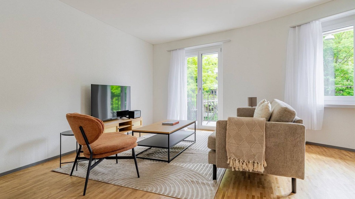 Sihlfeld Apartment | Blueground | Sihlfeld, balcony, nr Zürich Zoo