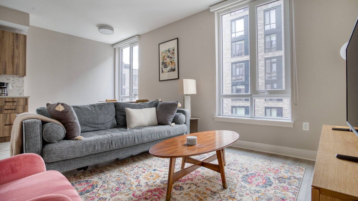 North Capitol Street Apartment | Blueground | Sursum Corda, rooftop, nr National Mall