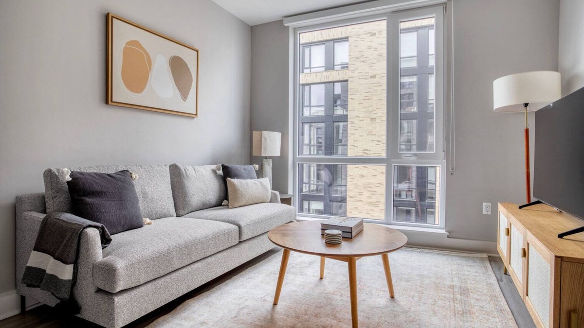 North Capitol Street Apartment | Blueground | Sursum Corda, rooftop, nr National Mall