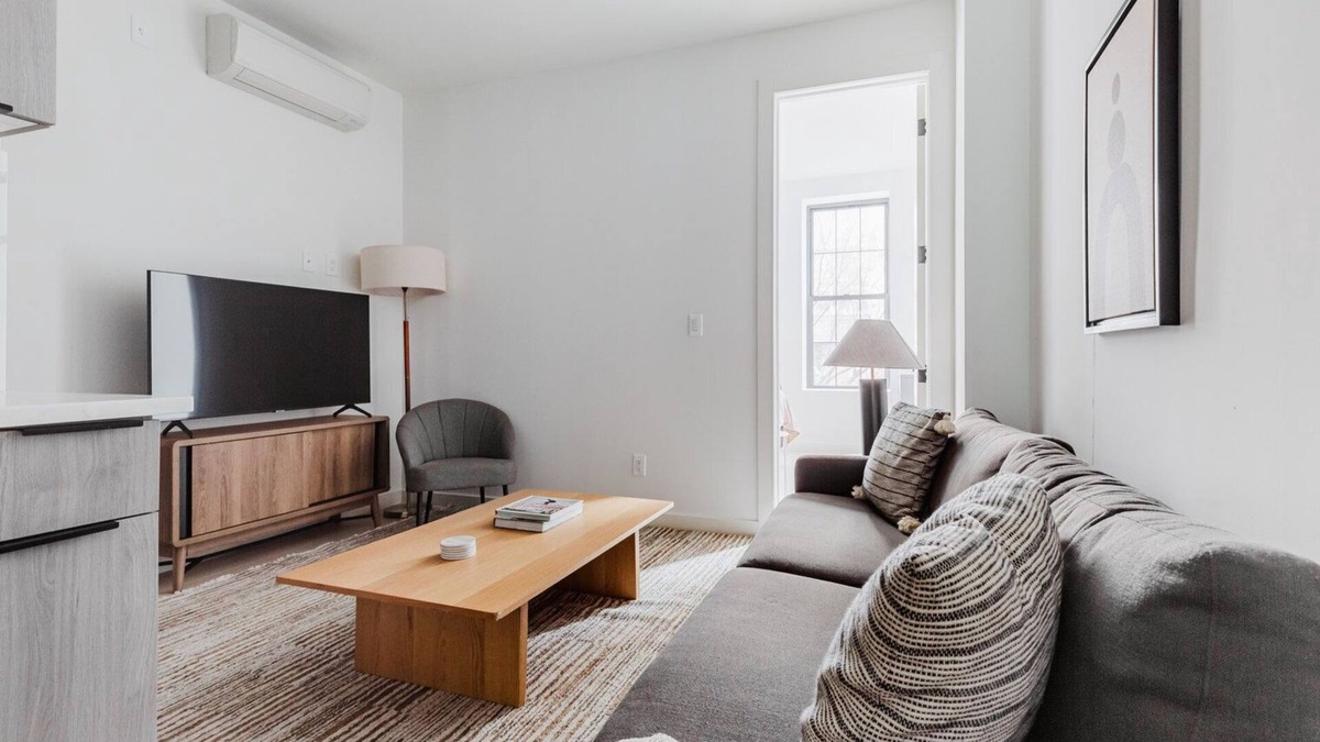 Williamsburg Apartment | Blueground | Williamsburg, AC & w/d, nr parks