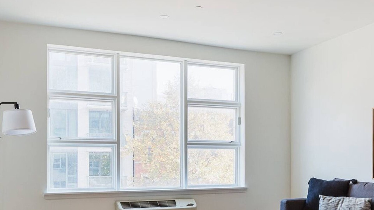 Williamsburg Apartment | Blueground | Williamsburg, balcony, nr McCarren Park