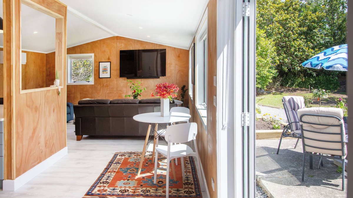 Paraparaumu Beach House | Bluegum Bach by the sea