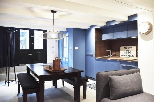 De Weteringschans Bed & Breakfast | Blueprint B&B - Breakfast & Bikes
