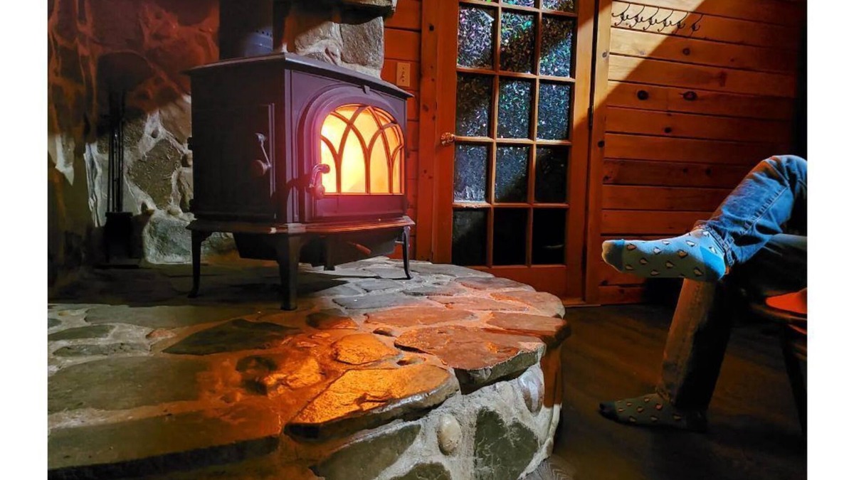 Owego House | Bluestone At Entangled Acres - Log Cabin wWiFi on 16 Acre Animal Sanctuary