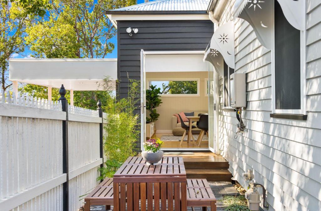 Toowoomba House | Bluestone Cottages - The Shop