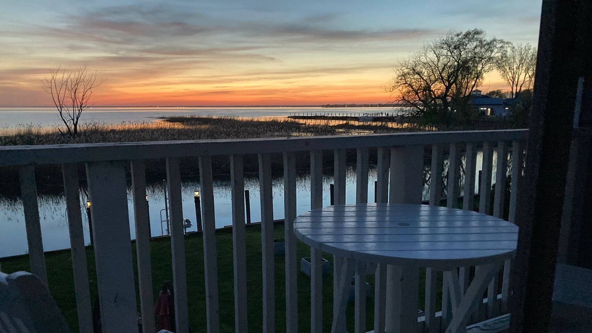 Anchorville Cottage | Blueview Cottage on Lake St. Clair