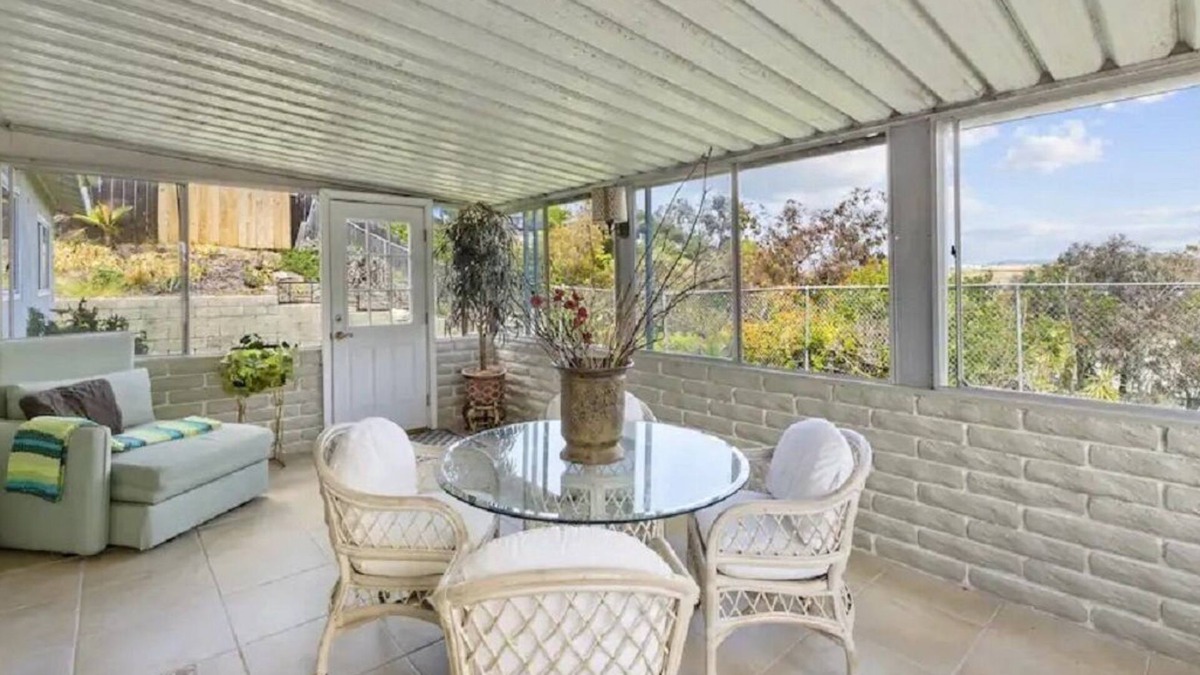 Loma Alta House | Bluff Bungalow/VIEW/3 mi to beach/King bed/Pet friendly