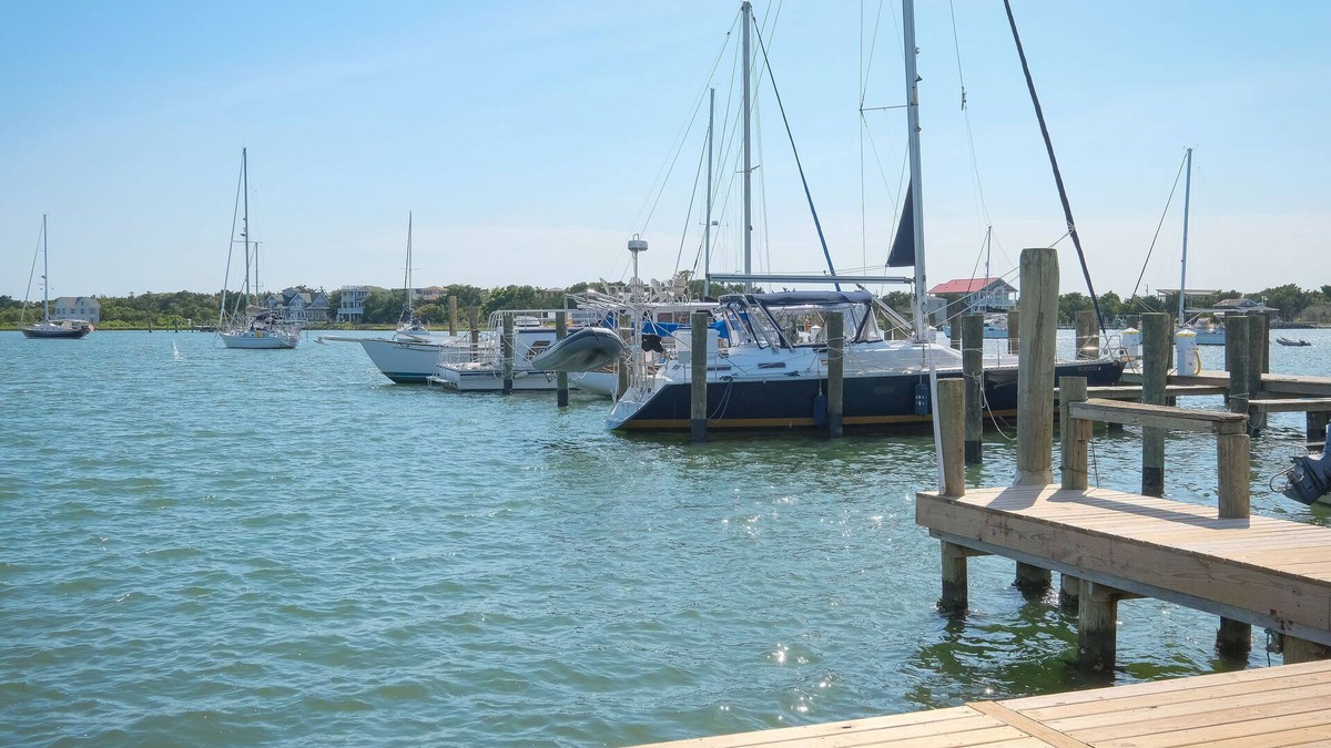 Ocracoke Hotel | Bluff Shoal Motel