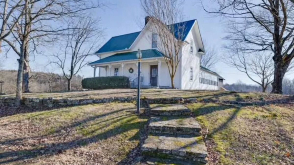 Lewisburg Other | Bluff Springs Farmhouse