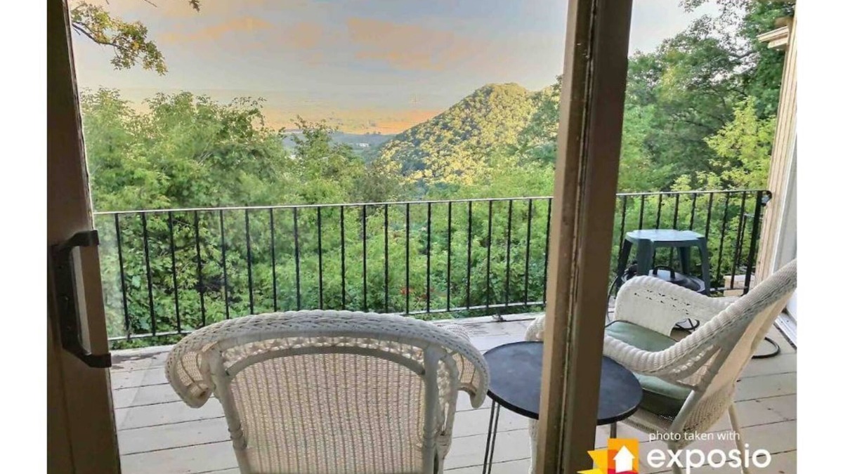 Wabasha House | Bluff top home with expansive views
