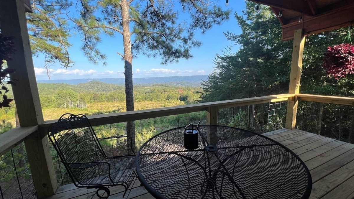 Trenton Cabin | Bluff view cabin