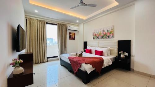Sector 39 Apartment | BluO 3BHK Golf Course Road - Balcony, Lift, Terrace
