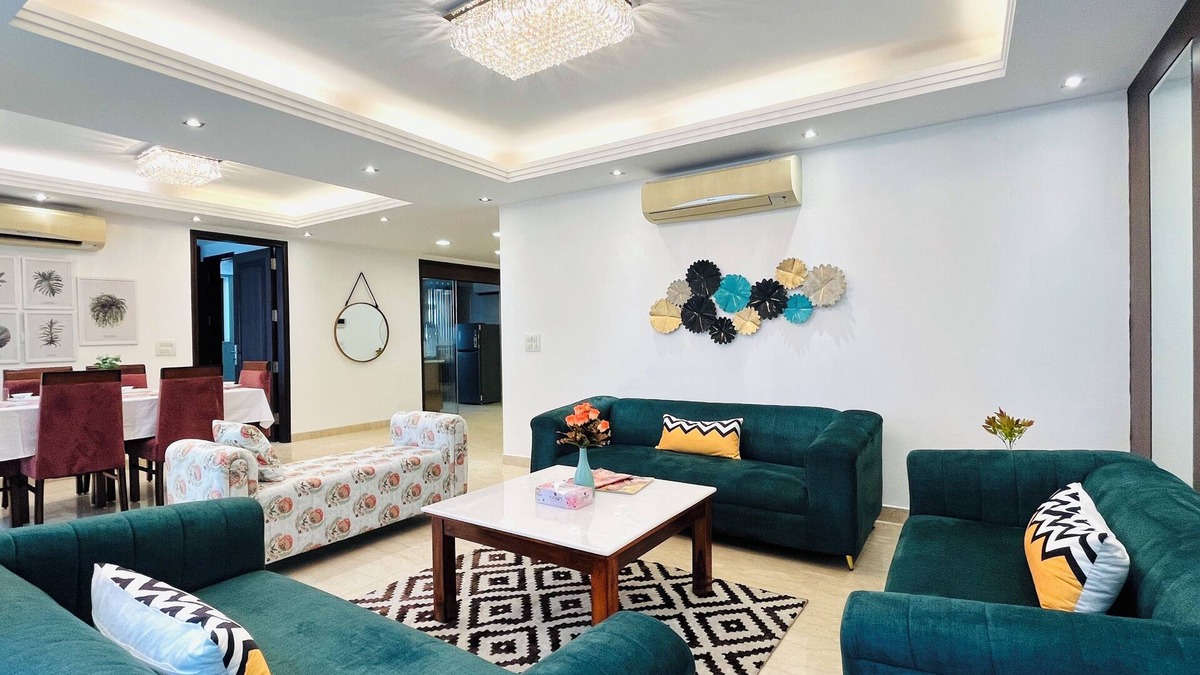 B4 Block Apartment | BluO 4BHK Safdarjung Enclave - Balcony, Lift