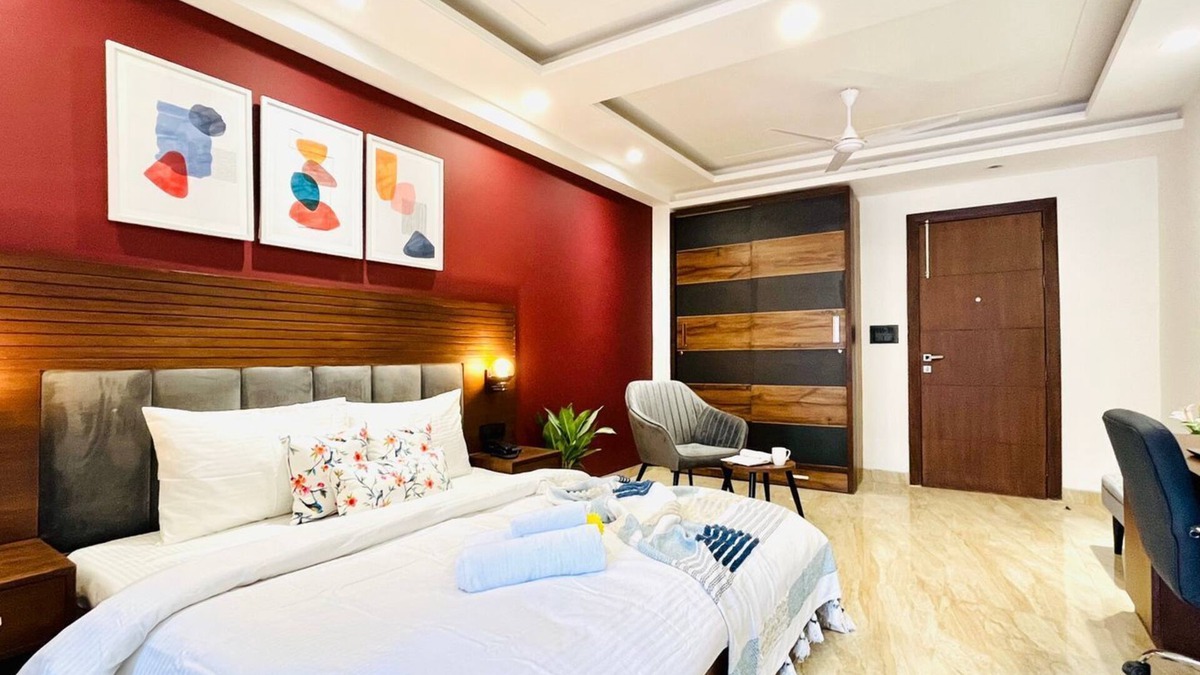 DLF Phase 3 Hotel | BluO Studio4 DLF CyberCity - Balcony, Gym TT, Lift