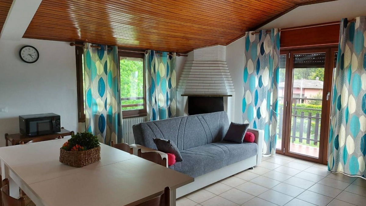 Travedona-Monate Apartment | Bnbook Casa Dei Peschi 3- Lago di Monate