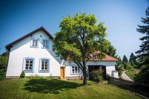 Boretin House | Bořetínský Statek