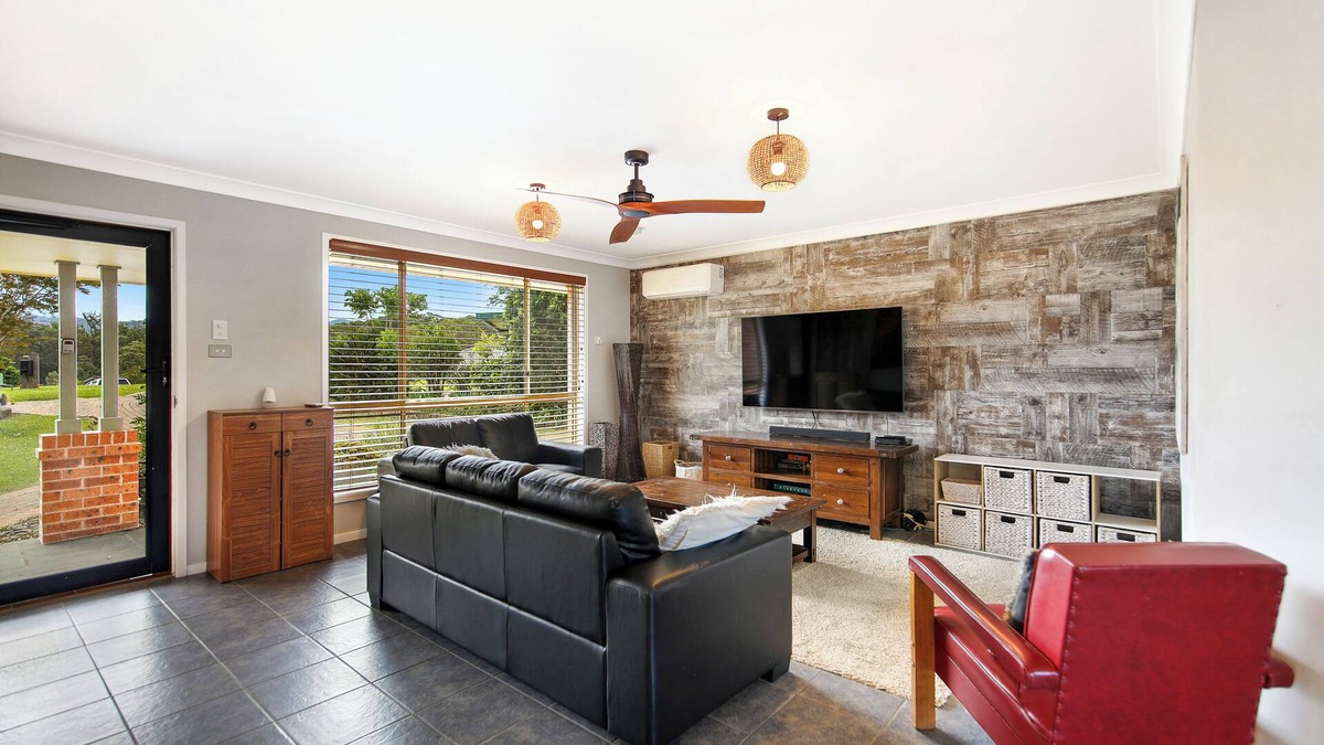 Boambee East House | Boambee East Getaway - Comfortable, pet-friendly, family-friendly 3BR home near Sawtell