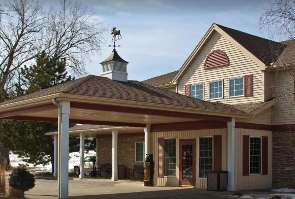 Waukon Hotel | Boarders Inn & Suites by Cobblestone Hotels in Waukon