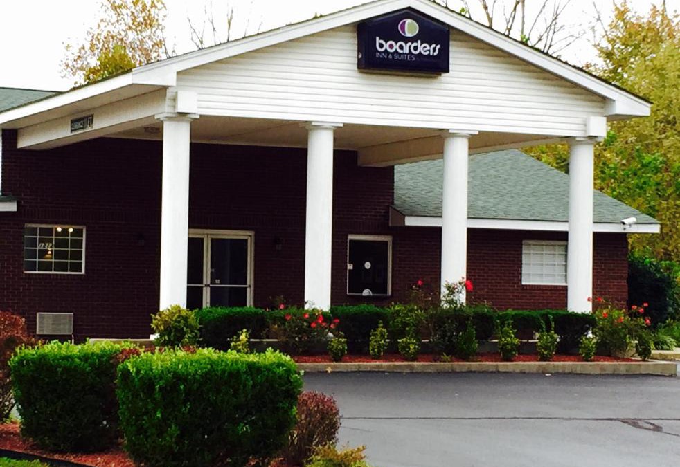 Ashland City Hotel | Boarders Inn & Suites by Cobblestone Hotels - Ashland City