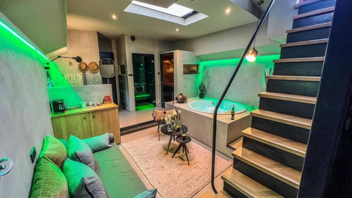 Eastern Docklands Bed & Breakfast | Boat And Boost: Luxury & Wellness