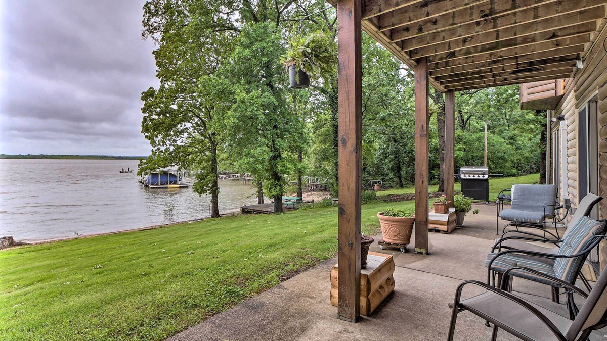 Dennis Apartment | Boat Dock & Fire Pit: 'Sunset Cove' Lakefront Gem