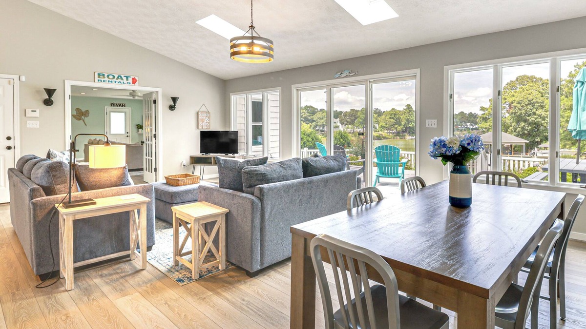 Deltaville House | Boat Dock & Kayaks: Waterfront Home in Deltaville!
