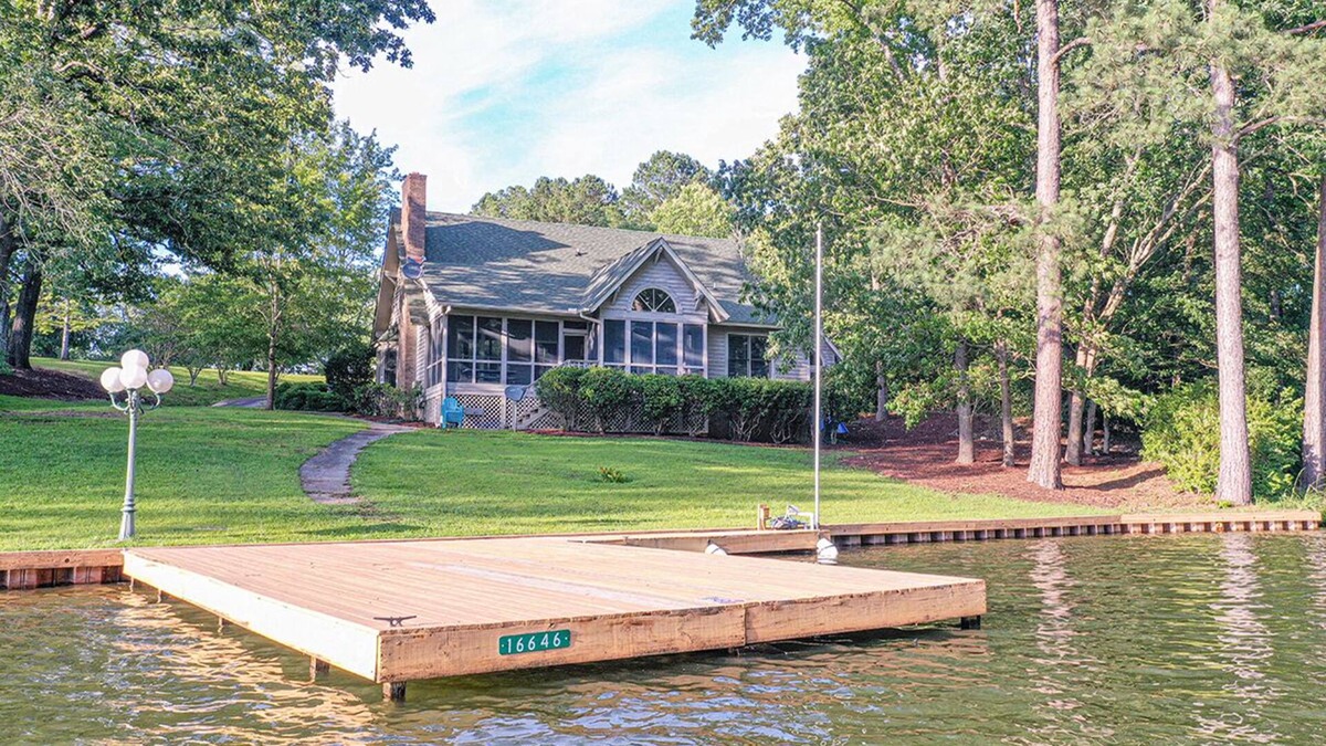 Ninety Six House | Boat Drinks: Awesome home in great neighborhood on Greenwood side
