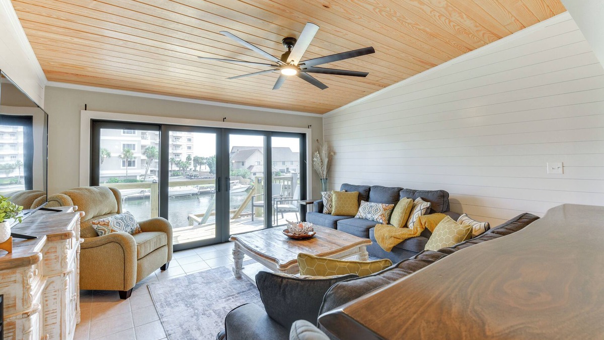 Holiday Isle House | Boat, Fish & Walk to Beach: Waterfront Destin Gem!