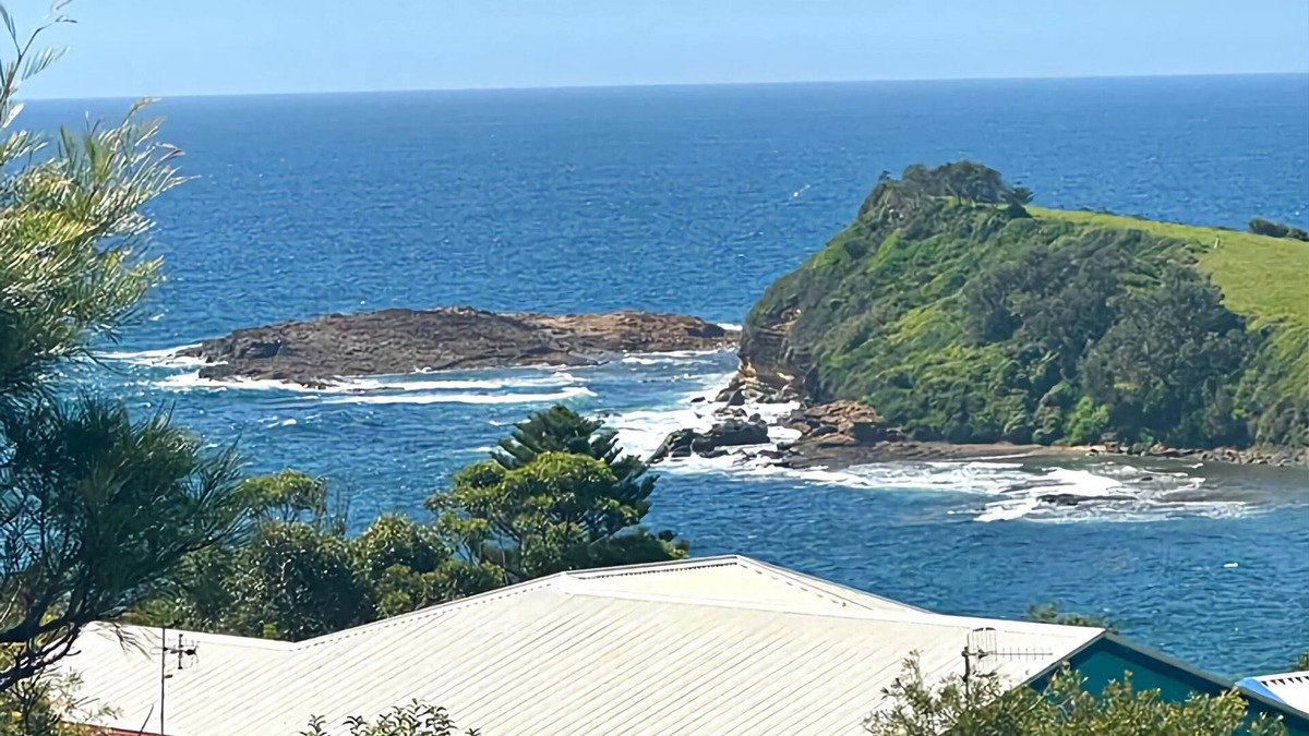 Gerringong Apartment | Boat Harbour Suite, beautiful ocean and country views. Excellent whale watching