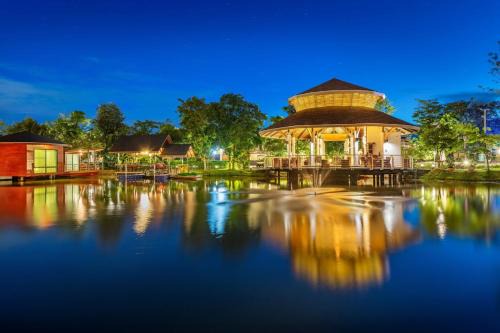 Sam Phran Hotel | Boat House Boutique Riverside